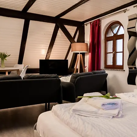 Trobischhof Pensión 3*