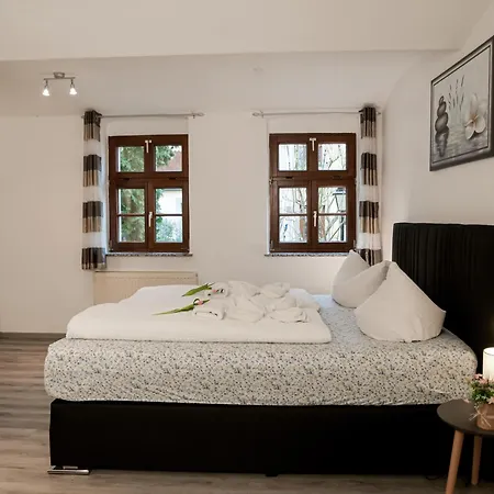 Trobischhof Pensión 3*
