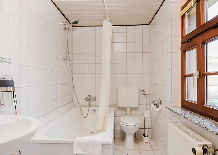 Trobischhof Pensión 3*